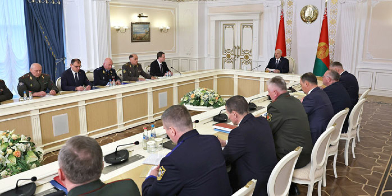 Разумная модернизация вместо гонки вооружений: Президент обозначил приоритеты новой Госпрограммы