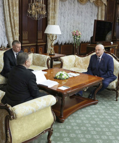 Беларусь хочет участвовать в работе Совета мира на уровне Главы государства, сообщил Лукашенко