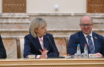 Президенту предложили организовать женские полки – ответ встретили аплодисментами