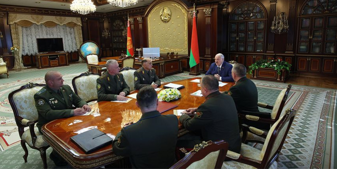 военные и Президент обсудили План строительства и развития армии