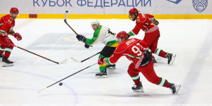 Команда Президента одержала победу в матче с хоккеистами Гомельщины на льду «Олимпик-Арены»