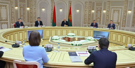 Строительство белорусского терминала в Мурманске обсудили Лукашенко и Чибис