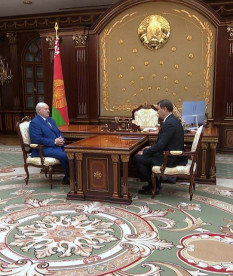 Лукашенко принял с докладом главу МИД по итогам визитов в страны Африки