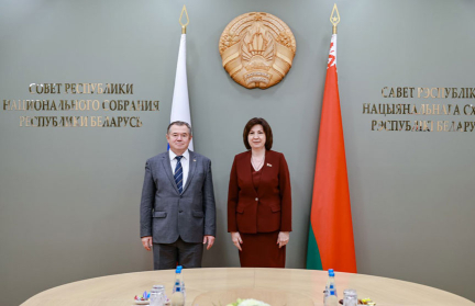 Наталья Кочанова и Сергей Глазьев обсудили актуальные вопросы регионального сотрудничества