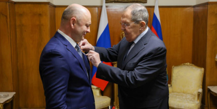 Лавров наградил Рогожника знаком «За вклад в международное сотрудничество»