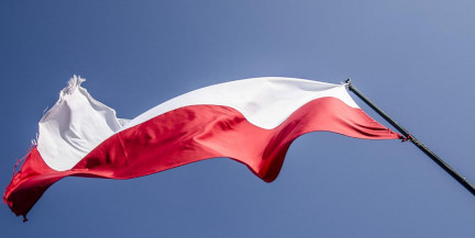 Навроцкий подписал закон о прекращении помощи беженцам из Украины