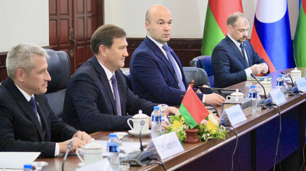 Беларусь и Лаос договорились об отмене виз для владельцев национальных паспортов и обмене визитами на высшем уровне