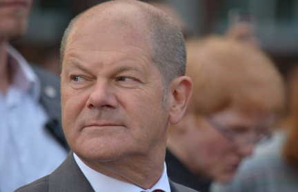 Politico: Вэнс не будет встречаться с Шольцем из-за его скорой отставки