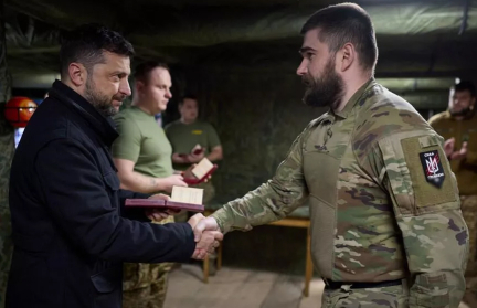 Захарова сравнила Зеленского с Гитлером