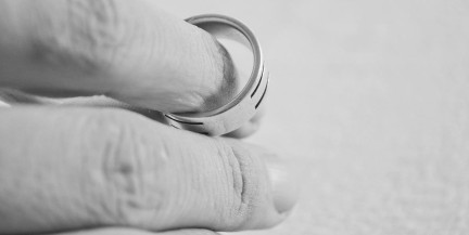 Жена Пашиняна заявила о завершении их гражданского брака