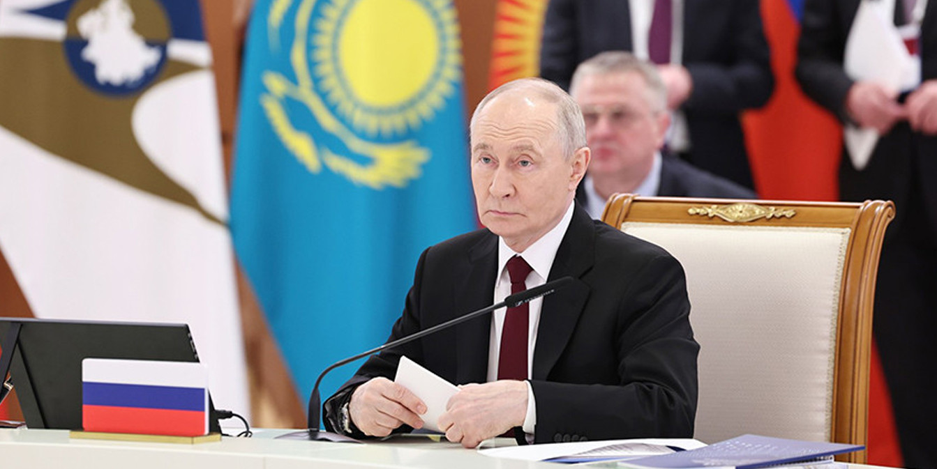 российский лидер Владимир Путин на заседании Высшего Евразийского экономического совета