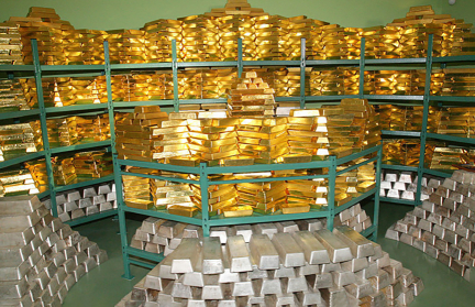 За счет чего выросли золотовалютные резервы Беларуси и как платить подоходный налог?