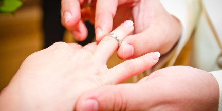 Свадьба в больнице: невеста с ожогами после взрыва гриля сказала «да» любимому