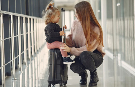 Когда требуется письменное согласие на выезд ребенка за границу, рассказала нотариус