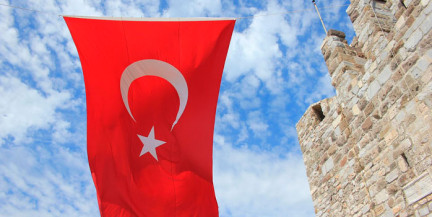 Глава МИД Турции заявил, что страна готова стать площадкой для очередных переговоров по Украине