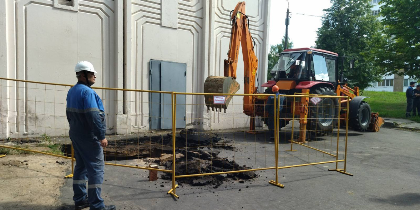 В Минске из-за ремонта теплосети 40 объектов остались без горячей воды