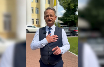 «Собралось полдеревни – событие!» Как Дмитрий Рябов приезжал к женщине из TikTok