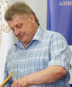 Президент Беларуси поздравил олимпийского чемпиона Леонида Тараненко с 70‑летием