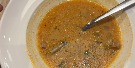 Минчанка заказала солянку и нашла в ней окурок. Что делать в подобных ситуациях, пояснила адвокат