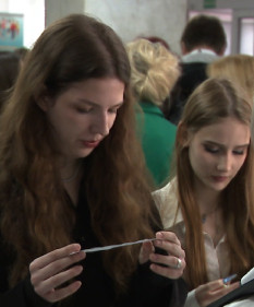 Курс на самостоятельность: молодежь Беларуси выбирает работу через Республиканскую ярмарку вакансий