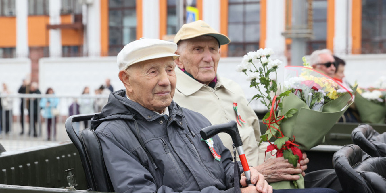 столетний ветеран Великой Отечественной войны Петр Светкин