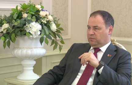 Глава Нацбанка высказался об ажиотаже вокруг долларов старого образца