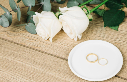 Дуа Липа объявила о помолвке с Каллумом Тернером