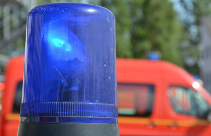 В Австрии отец запер ребенка в багажнике «на сон» и ушел – прохожий вызвал спасателей