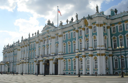 В Петербурге эвакуировали четыре музея из-за сообщений об угрозе