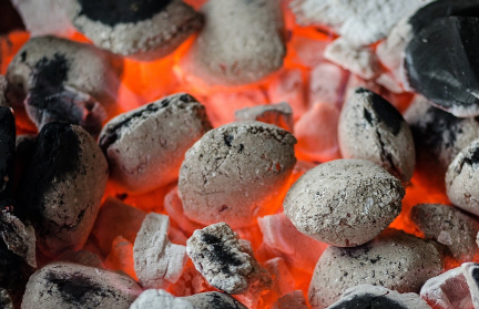 Воры доказали свою невиновность, пройдя по раскаленным углям