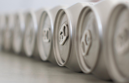 Мужчина умер после глотка из банки пива