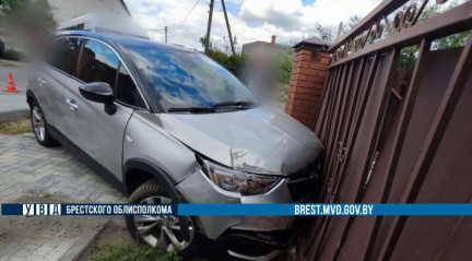 В Бресте водитель Opel не уступил дорогу маршрутке: пострадала пассажирка