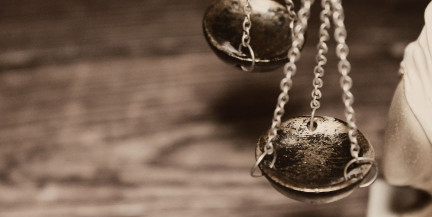 В Бобруйске суд приговорил мужчину за истязание падчерицы