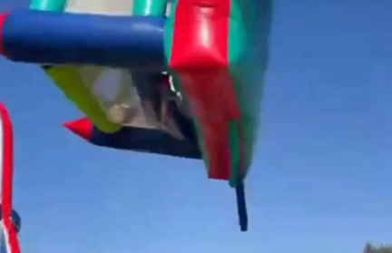 В ЮАР сильный ветер подбросил батут с детьми на 12 метров – есть видео