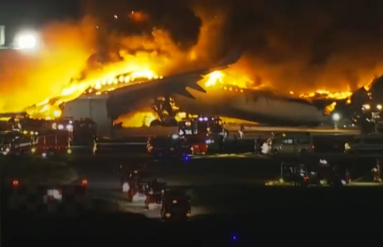 Столкновение самолетов в Японии: что пошло не так и почему эту катастрофу называют чудом
