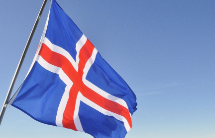 Детский министр Исландии оставила пост из-за рождения ребенка от подростка