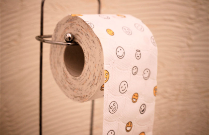 Китайская компания уволила сотрудника из-за долгого пребывания в туалете