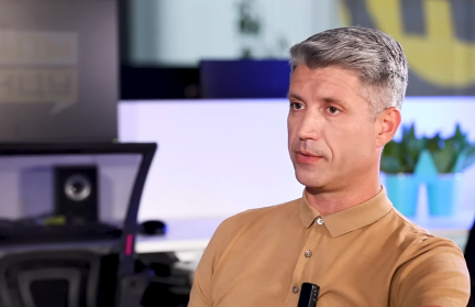 Зарядка за 30 минут и экономия на топливе в несколько раз. Сергей Худоешко – об электромобилях в Беларуси