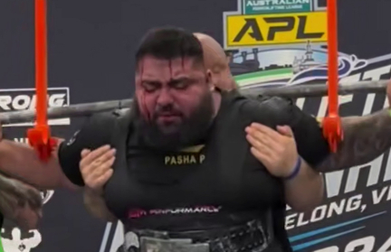 У пауэрлифтера во время подъема штанги пошла кровь из глаз (ВИДЕО)