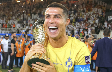 Криштиану Роналду заявил, что он самый совершенный футболист в истории