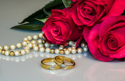 Водолазы из Лиды нашли в Немане обручальное кольцо, которое жених потерял в день свадьбы