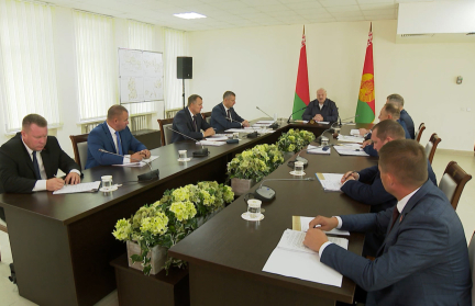 Прощупывают на решимость. Группа ударных дронов ВСУ уничтожена в небе над Беларусью. Что это было и каким будет ответ?